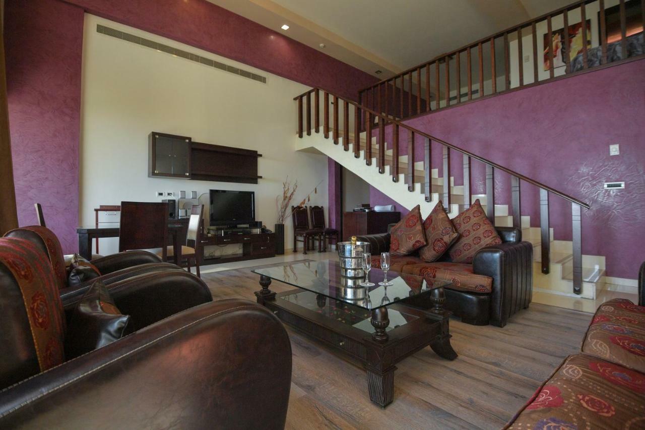 Hollywood Inn Boutique Hotel Jounieh Exterior photo