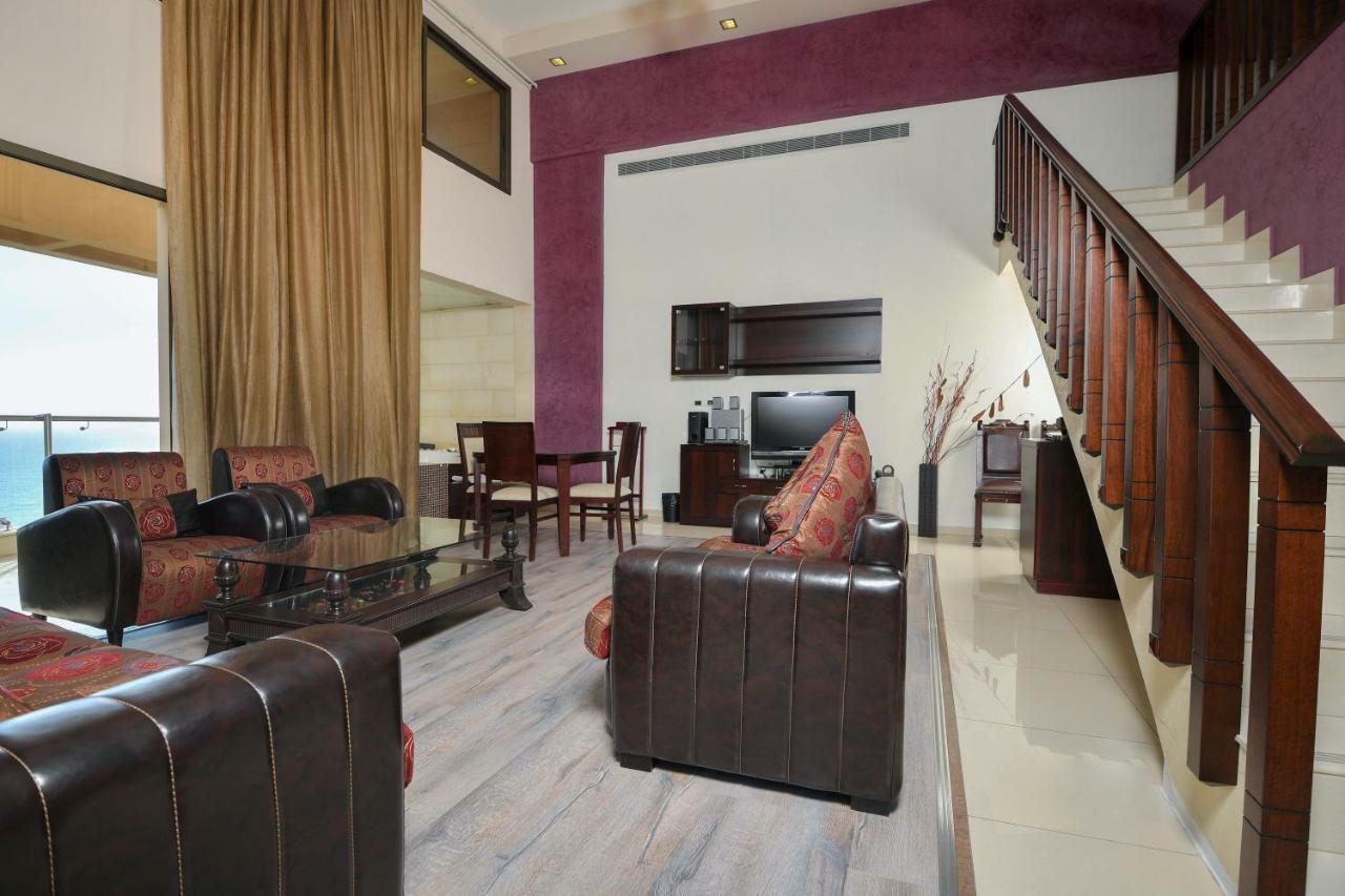 Hollywood Inn Boutique Hotel Jounieh Exterior photo